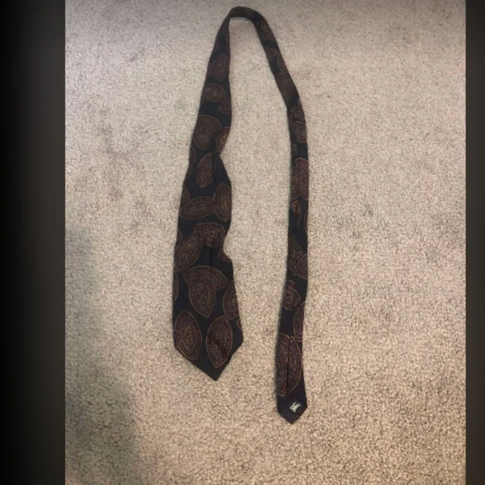 Vintage Burberry Paisley Print Hand Sewn Silk Tie